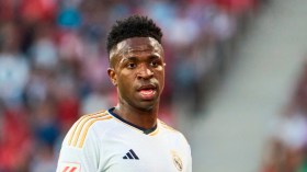 فينيسيوس يعتبر أجرته بـ 15 مليون أورو زهيدة