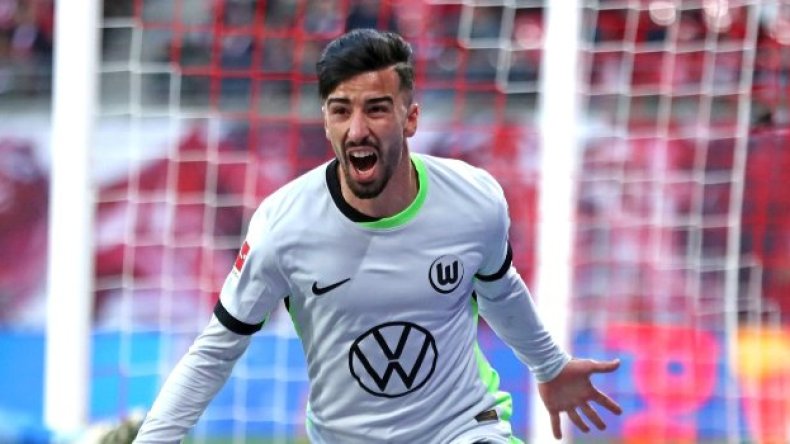 هذا العملاق يُريد انتداب عمورة