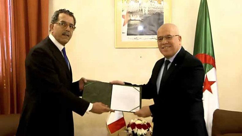 منْح عقد امتياز للإيطاليين بـ40 سنة للفلاحة في تيميمون