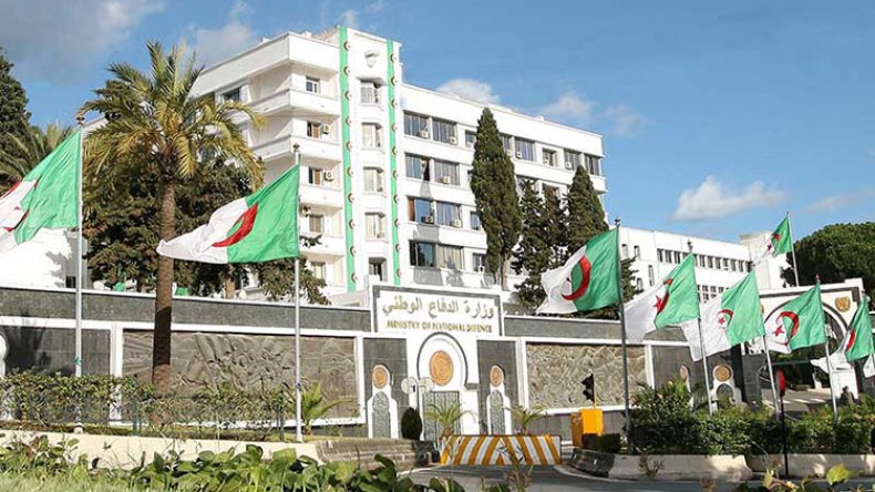 دفاع: القضاء على إرهابيين وحجز 8 قناطير من الكيف