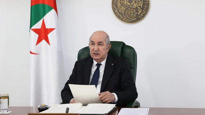الرئيس تبون يعلن الحرب على البيروقراطية.. فتح تحقيق حول عرقلة منح تراخيص الاستغلال الخاصة بمعدّات إلكترونية لفائدة المحافظة السامية للرقمنة