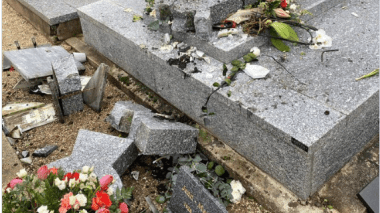 La tombe de Jean-Marie Le Pen profanée 