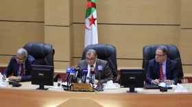 الضرب بيد من حديد ضد المتلاعبين بجيوب الجزائريين