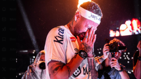 بالفيديو.. استقبال أسطوري لـ”الأمير” نيمار في ملعب سانتوس