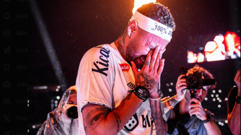 بالفيديو.. استقبال أسطوري لـ”الأمير” نيمار في ملعب سانتوس