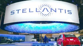مجموعة ستيلانتيس للسيارات تعلن عن هيكل تنظيمي جديد