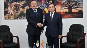 وزير خارجية الجزائر يلتقي نظيره الإسباني لأول مرة منذ 3 سنوات