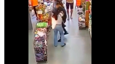 Le téléphone d’une femme explose dans sa poche, son jean prend feu (VIDEO)