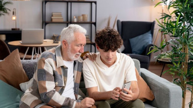 الرقمنة تكشف عجز ووساوس المثقفين والنخبة