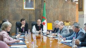 نحو إطلاق مركزي امتياز للتكوين في النسيج والجلود والصناعات الغذائية