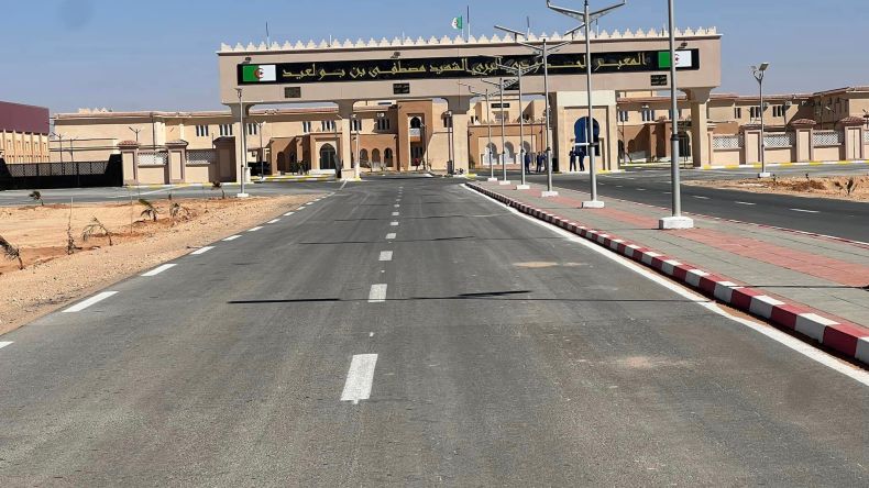 رخروخ في موريتانيا لتفقد مشروع الطريق الرابط بين تندوف والزويرات