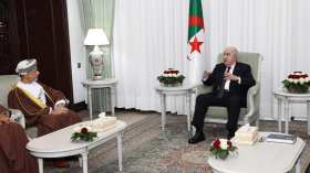 الرئيس تبون يستقبل رئيس جهاز الاستثمار العماني