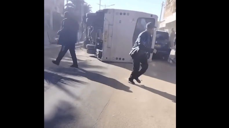 إصابة 17 شخصا في حادث مرور بتقرت