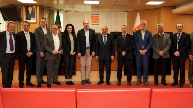 سوناطراك تبحث تعزيز التعاون مع “بوش” و”تيسين كروب” الألمانيتين