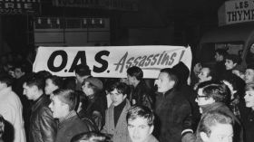 أكاديميون فرنسيون يطالبون ماكرون بتكريم ضحايا منظمة الجيش السري