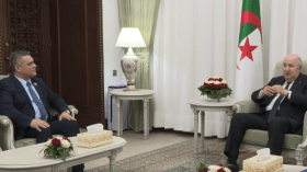 الرئيس تبون يستقبل وزير الداخلية التونسي (فيديو)