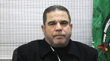 يرتقي ساجدا من خيمته.. فلا نامت أعين الجبناء