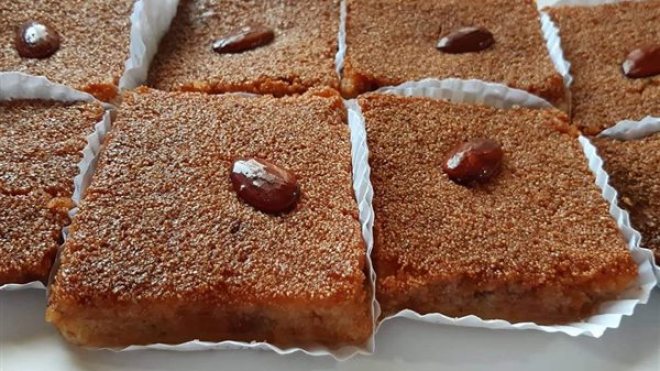 أصل القطايف والمحنشة.. وسر قلب اللوز