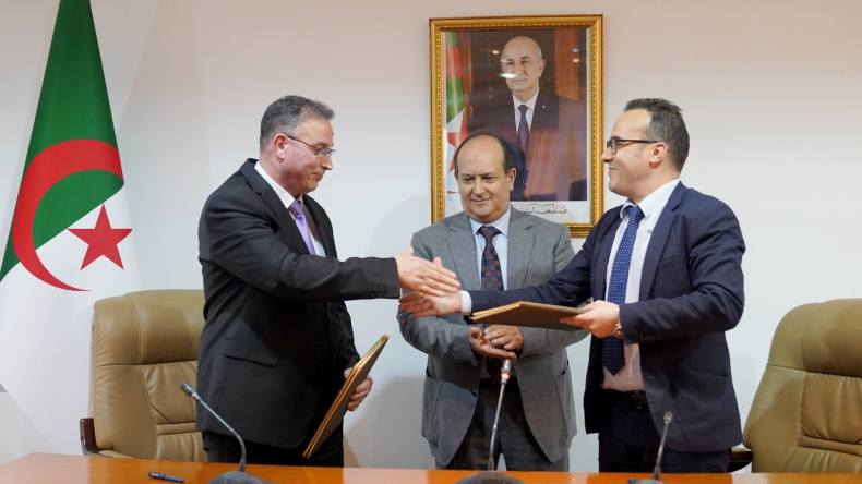 صناعة: توقيع اتفاقيات بين شركة الاستثمار للفندقة و 06 مجمعات صناعية