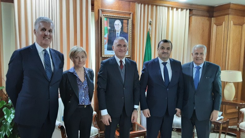 عرقاب يستقبل وفدًا من شركة إيني الإيطالية لتعزيز التعاون الطاقوي