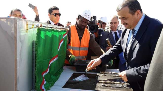 وضع حجر الأساس لمحطة طاقة شمسية بقدرة 80 ميغاواط في العبادلة