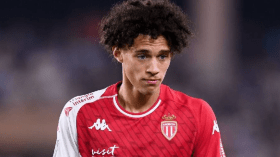 أكليوش يمدد “السوسبانس” بخصوص مستقبله الدولي