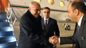 عطاف يحل بالقاهرة لتمثيل الجزائر في أشغال مجلس جامعة الدول العربية (فيديو)