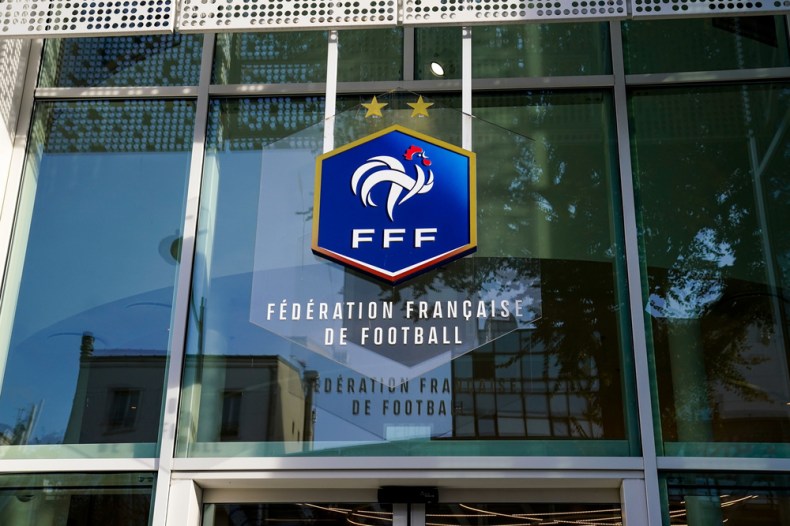 France: un chroniqueur algérien poursuivi pour avoir comparé Deschamps à Retailleau!