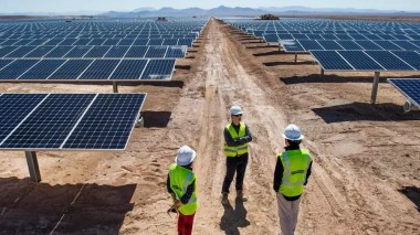 Lancement du projet de centrale solaire de 200 MW à Ghara-Djebilet 