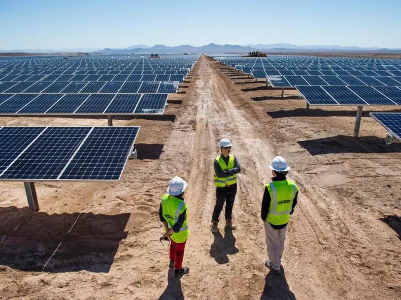 Lancement du projet de centrale solaire de 200 MW à Ghara-Djebilet