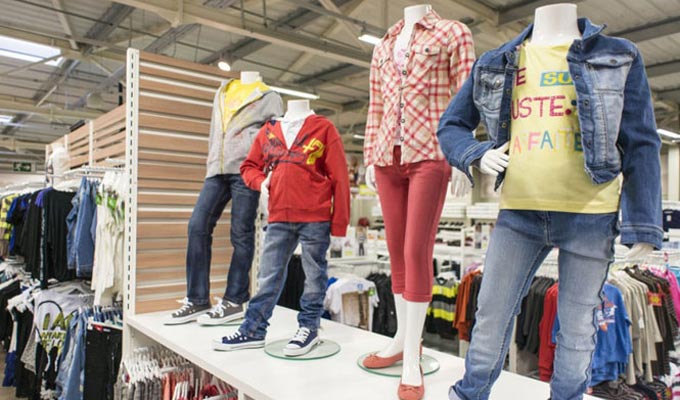 Achat de vêtements de l’Aïd en ligne: confort et économies à l’ère numérique