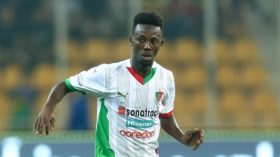 لاعب المولودية “زوغرانا” يُغيّر الجنسية الرياضية