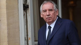 بايرو من فضيحة “بيتارام” إلى الغرق في كأس ماء