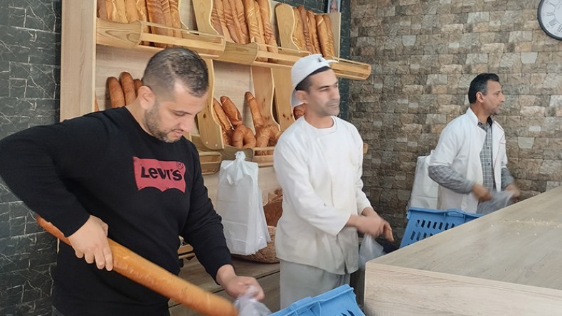 تجار يكسرون القاعدة ويخفضون الأسعار في رمضان