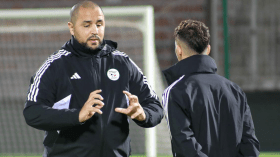 بوقرة يجتمع بلاعبيه والتدريبات بتعداد مكتمل لأول مرة