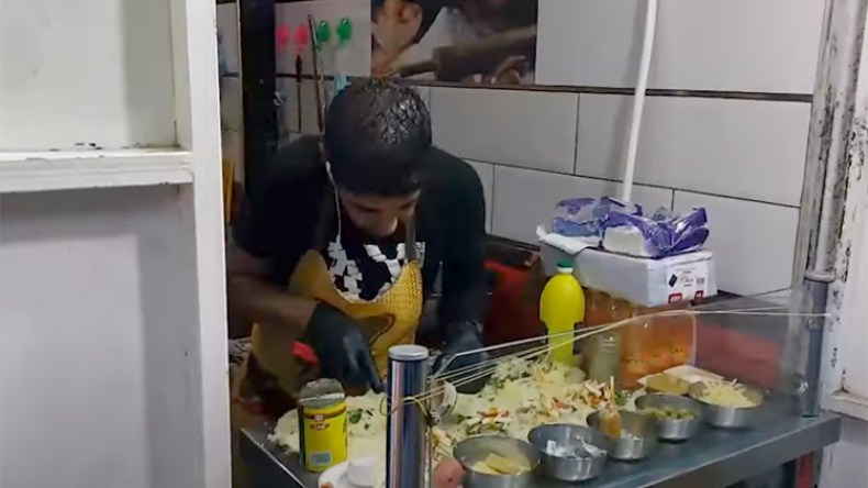 كادحون من أجل لقمة الحلال في بيع البوراك والمحاجب المطوّرة