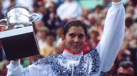 .. ولِنَواعم التنس أنياب حادّة!