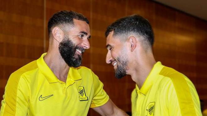 تفاصيل العلاقة الجيّدة بن عوار وبن زيمة