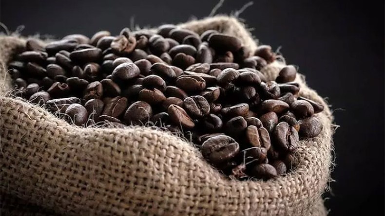 حجز حوالي 6 قناطير من مادة القهوة المدعمة