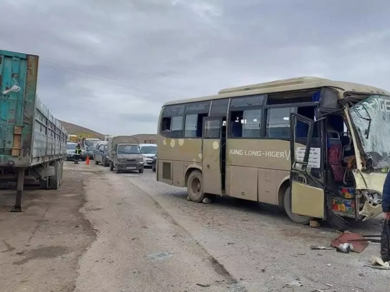 Dix blessés lors d’une collision entre deux bus à Bordj Bou Arreridj