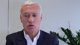 ديشامب متهم بالعنصرية بسبب عدم استدعاء شرقي وأكليوش