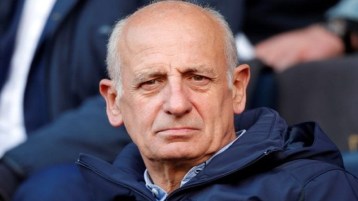 ميشال أباتي يتجاوز المنعرج