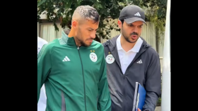 بالفيديو.. بعثة المنتخب الجزائري تصل إلى “فرانسيس تاون”