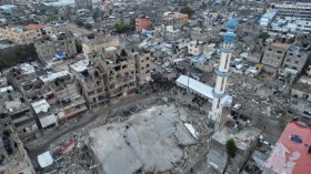 أطفال يستشهدون بملابس عيد الفطر في قطاع غزة (فيديو)