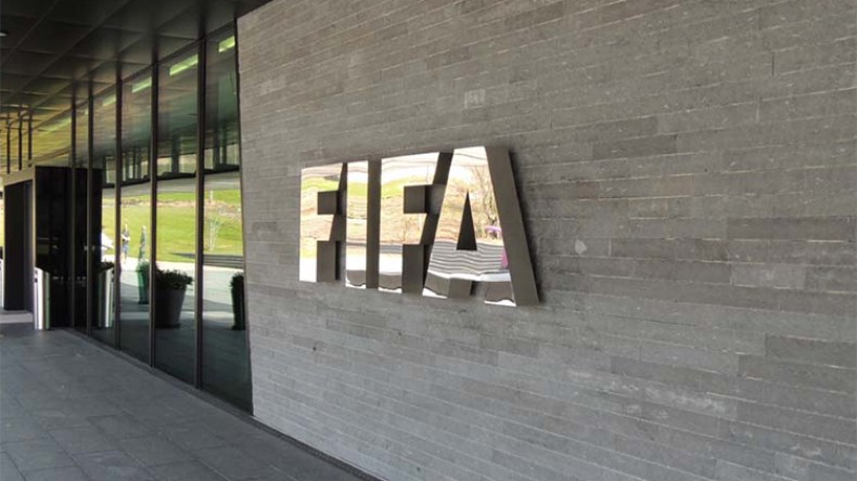 “الفيفا” تنظم ندوة حول الاحتراف بالجزائر شهر أفريل القادم