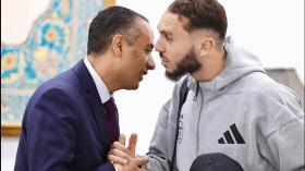 بالصور.. وفد “الخضر” يغادر باتجاه فرانسيس تاون تحسبا لمواجهة بوتسوانا