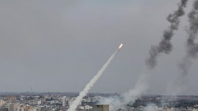 ردا على مجازر غزة.. صواريخ المقاومة تستهدف عمق الاحتلال