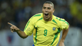 الظاهرة رونالدو يكشف عن أعنف تدخل تعرض له في مشواره الكروي