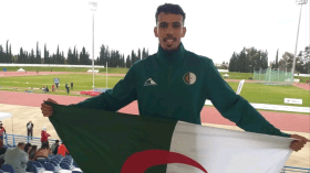 الجزائري سيكيو يحرز فضية سباق 400م بتكساس