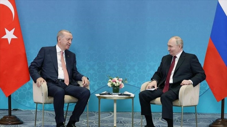 أردوغان يدعو بوتن للعمل معا لاستقرار سوريا ورفع العقوبات المفروضة عليها